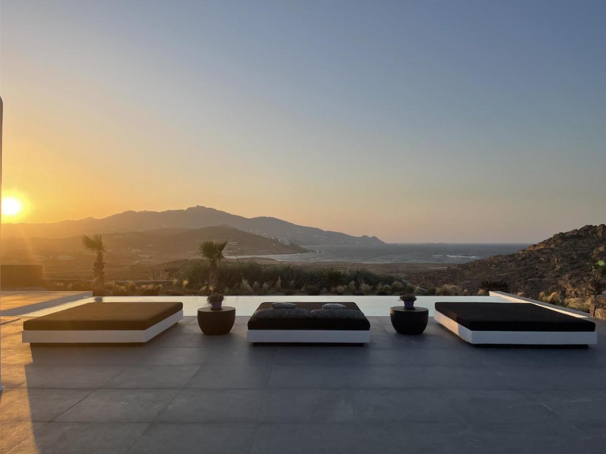 Black And White Villas Ftelia - Mykonos Mykonos Town ภายนอก รูปภาพ